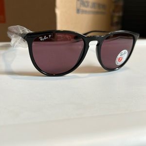 Brand new, never worn Polarizer Ray Bans!